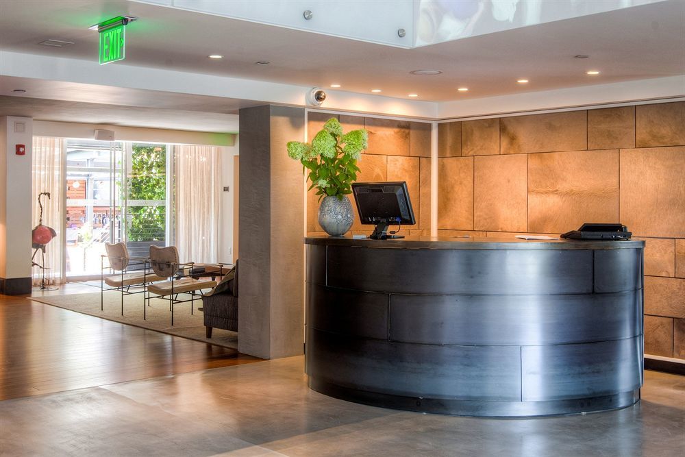 Hotel The J House 3*